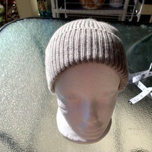 TAHARI unisex 100% gray cashmere hat one size